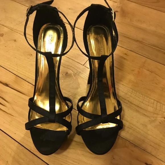 Platform heels - Picture 2 of 4